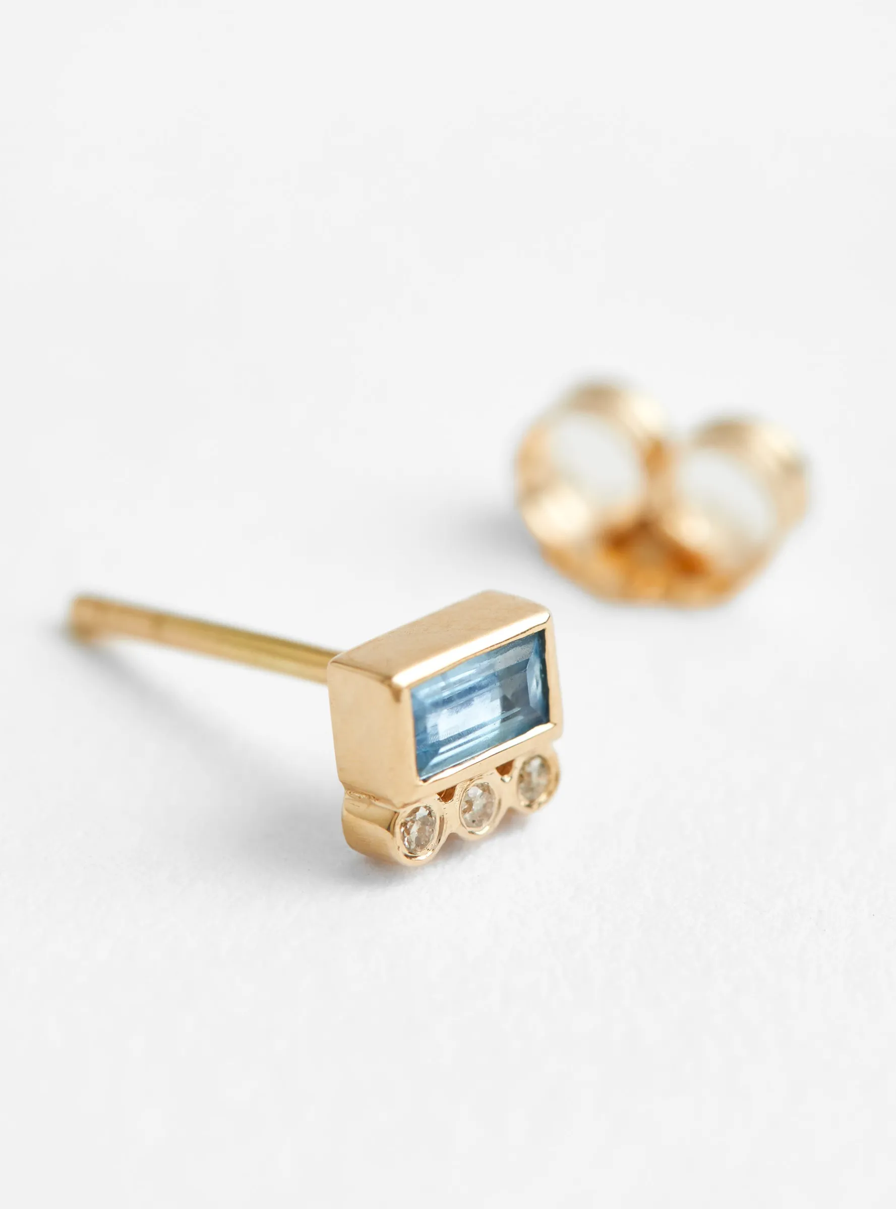 Baguette Aquamrine and Diamond Single Earring<Celine Daoust New