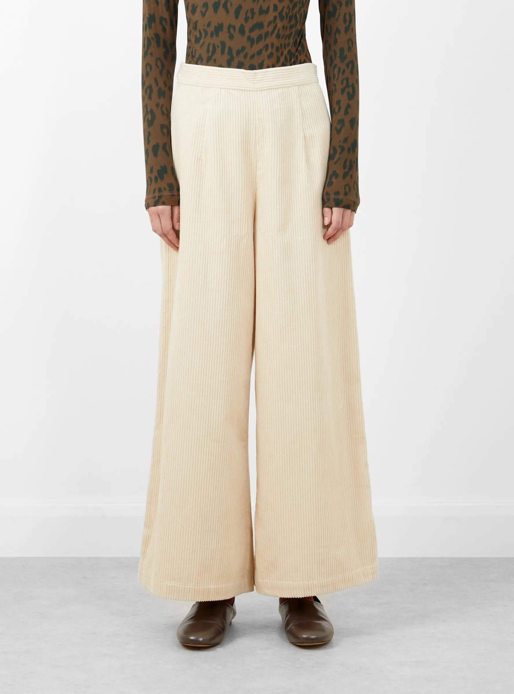 Classic Wide-Legged Trouser Pearl Corduroy<7115 by Szeki Clearance