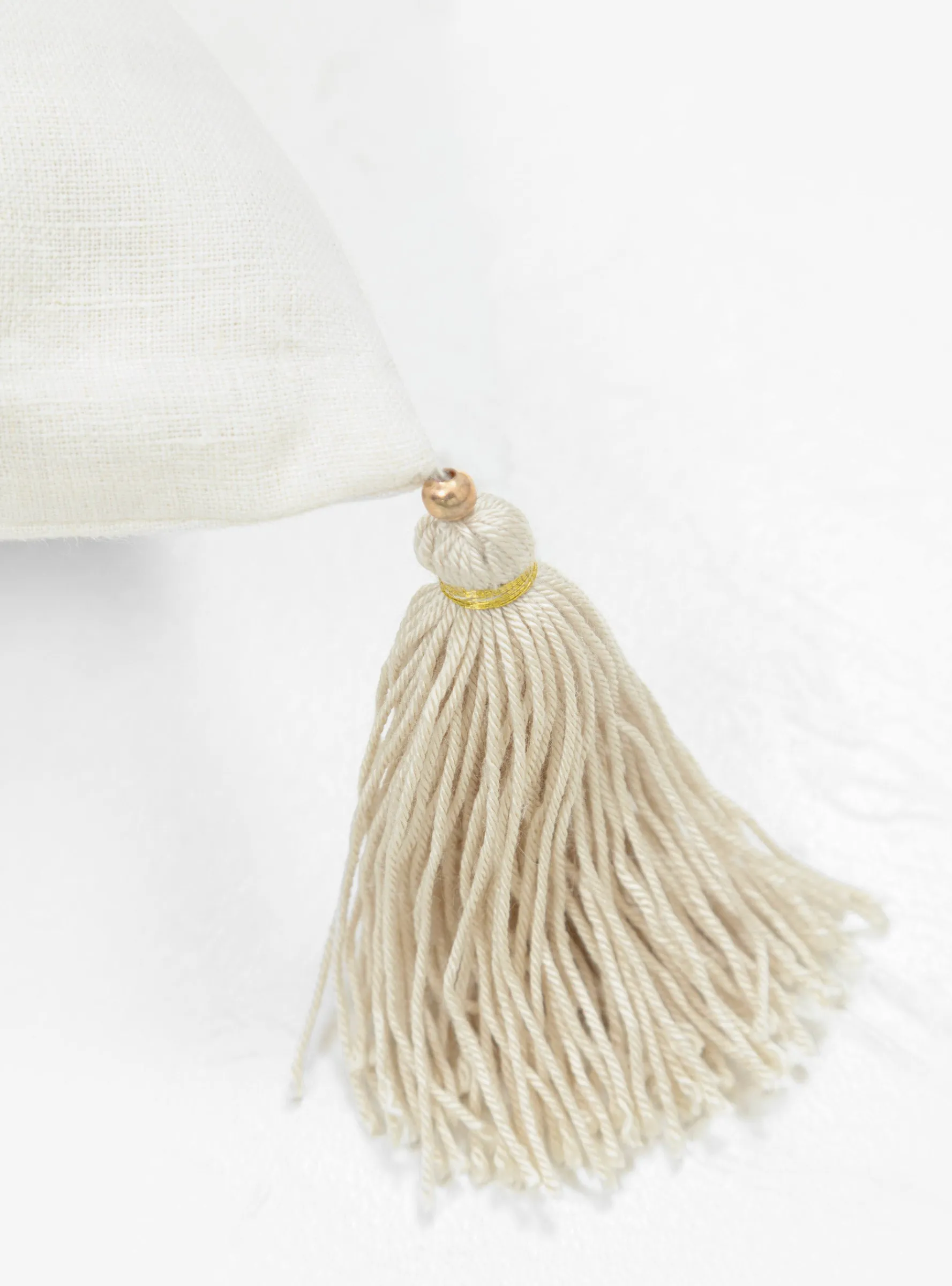 Courtyard Cushion Off White<Malaika Discount