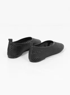 Elio Perforated Pumps Black<About Arianne New