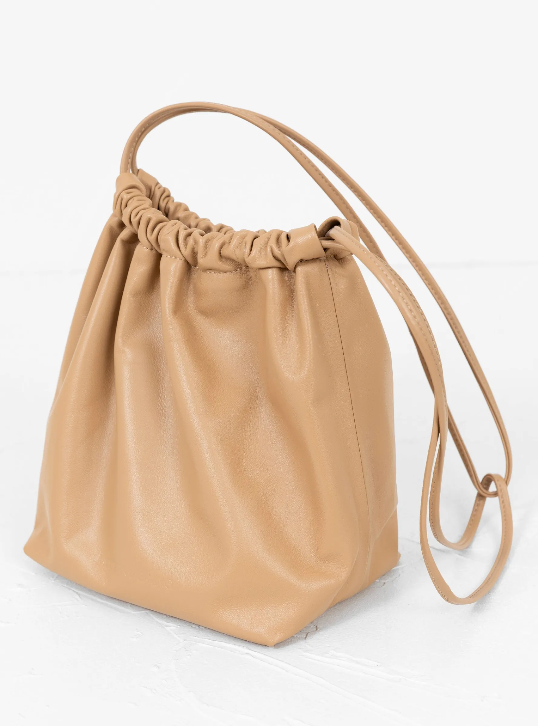 Gathered Square Bucket Bag Tan<Modern Weaving Discount
