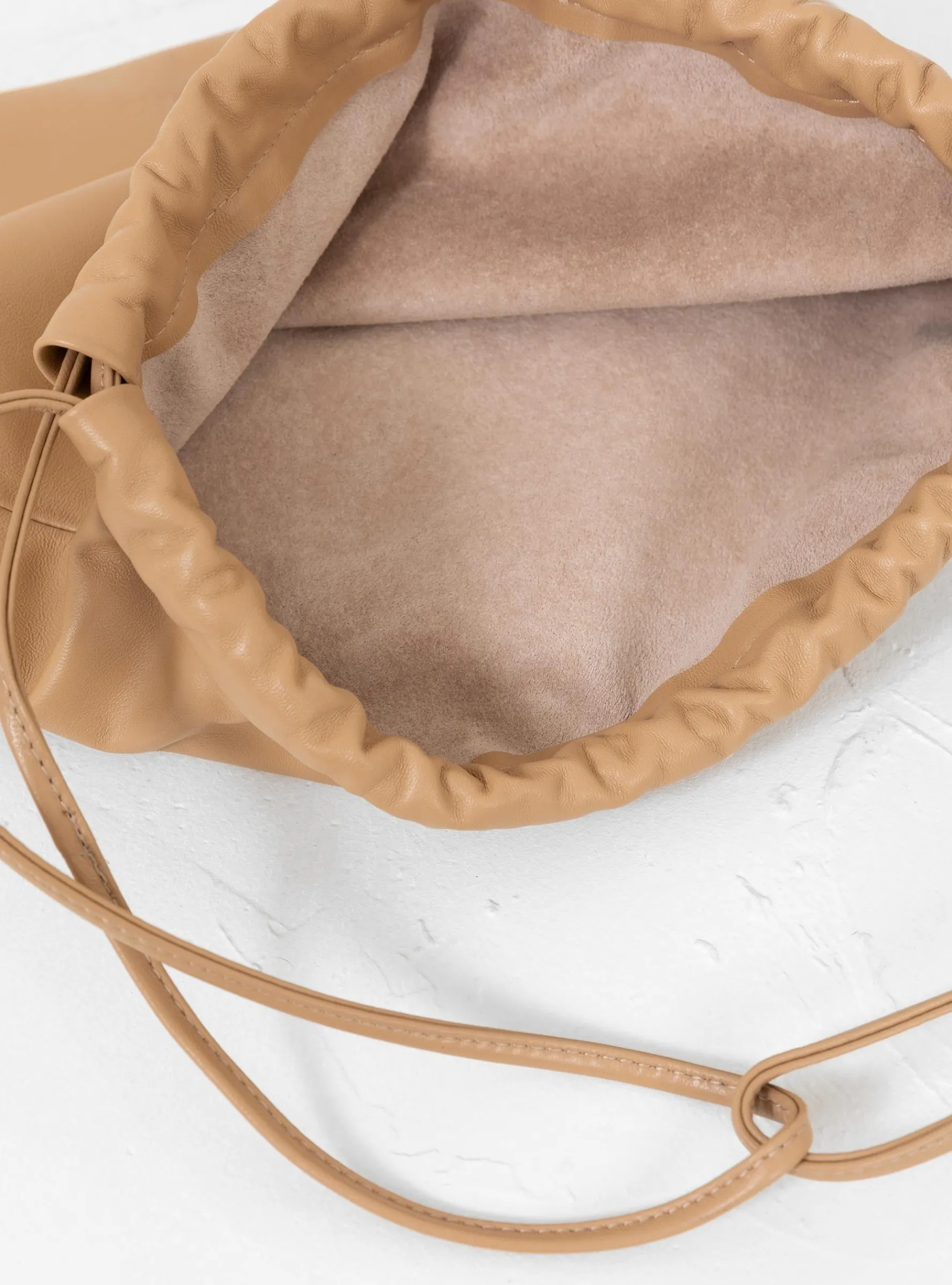 Gathered Square Bucket Bag Tan<Modern Weaving Discount