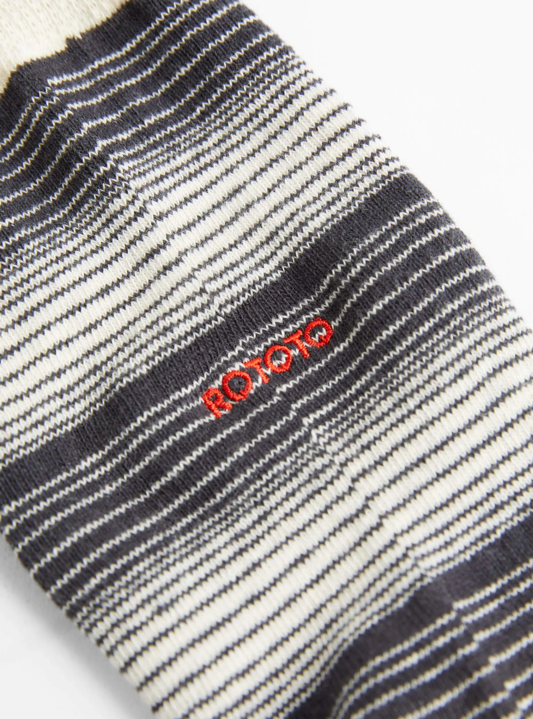 Horizontal Stripe Socks Charcoal<ROTOTO Hot