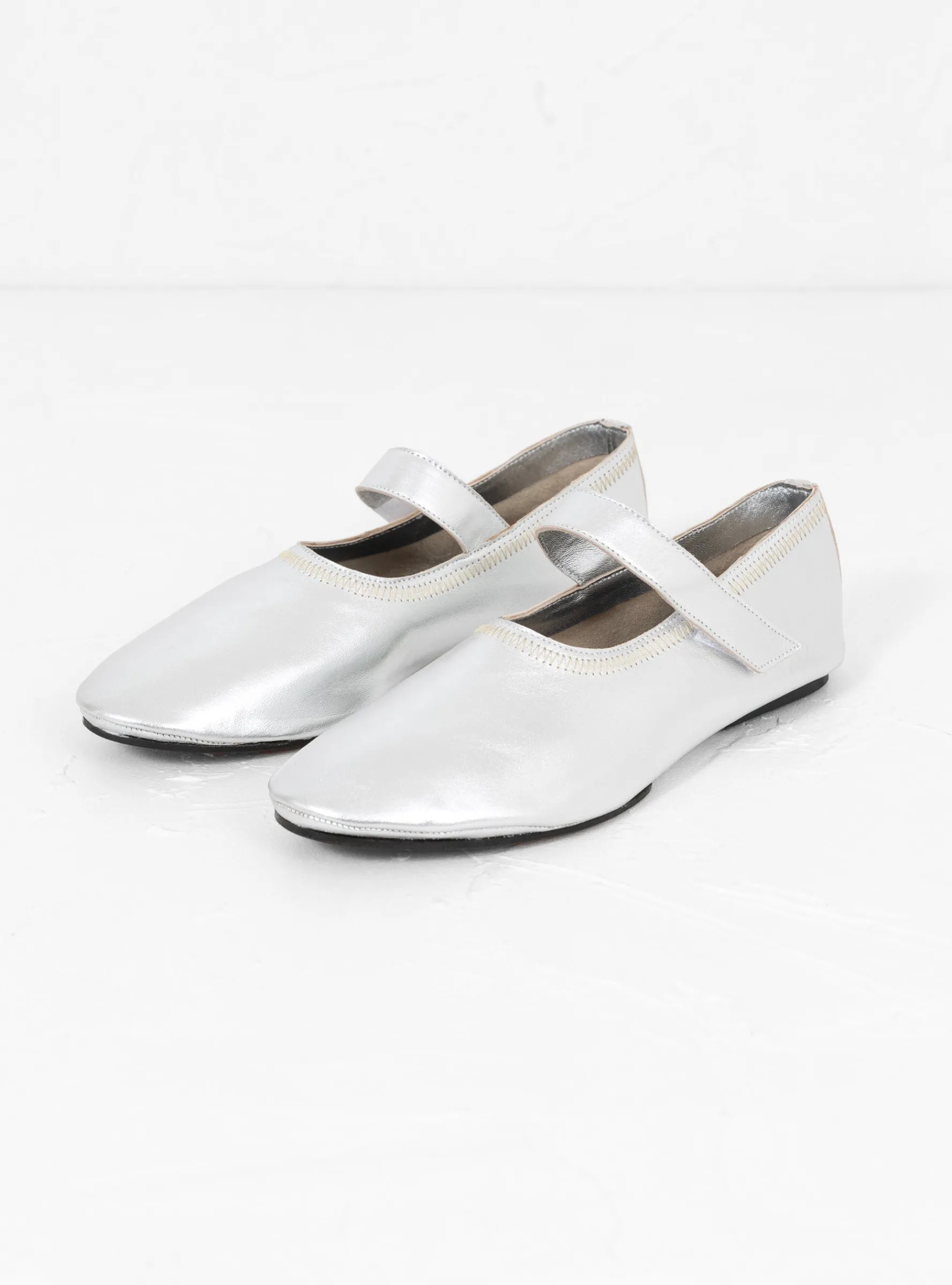 Martino Flat Mary Jane Scale<About Arianne Fashion