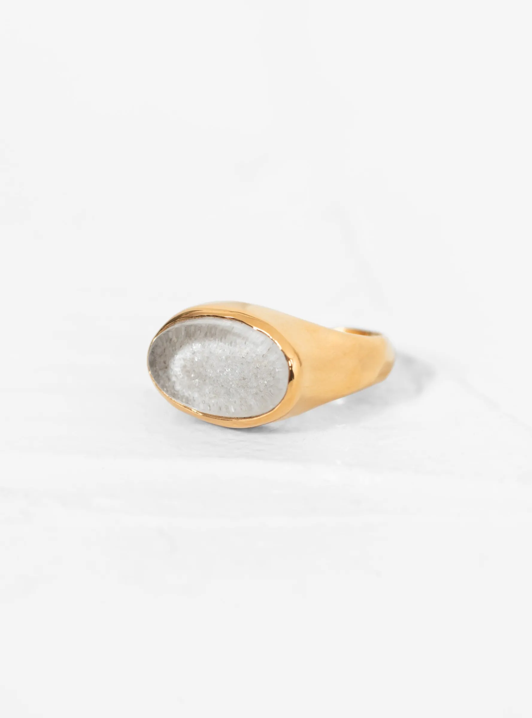 Oval Sculpture Gold-Plated Ear Cuff Snow<CLED Fashion