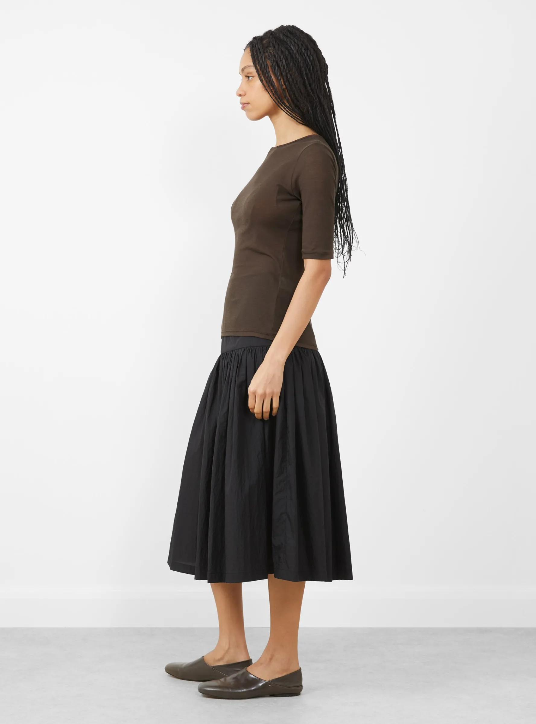Round Short Sleeve T-Shirt, Brown<AMOMENTO Fashion