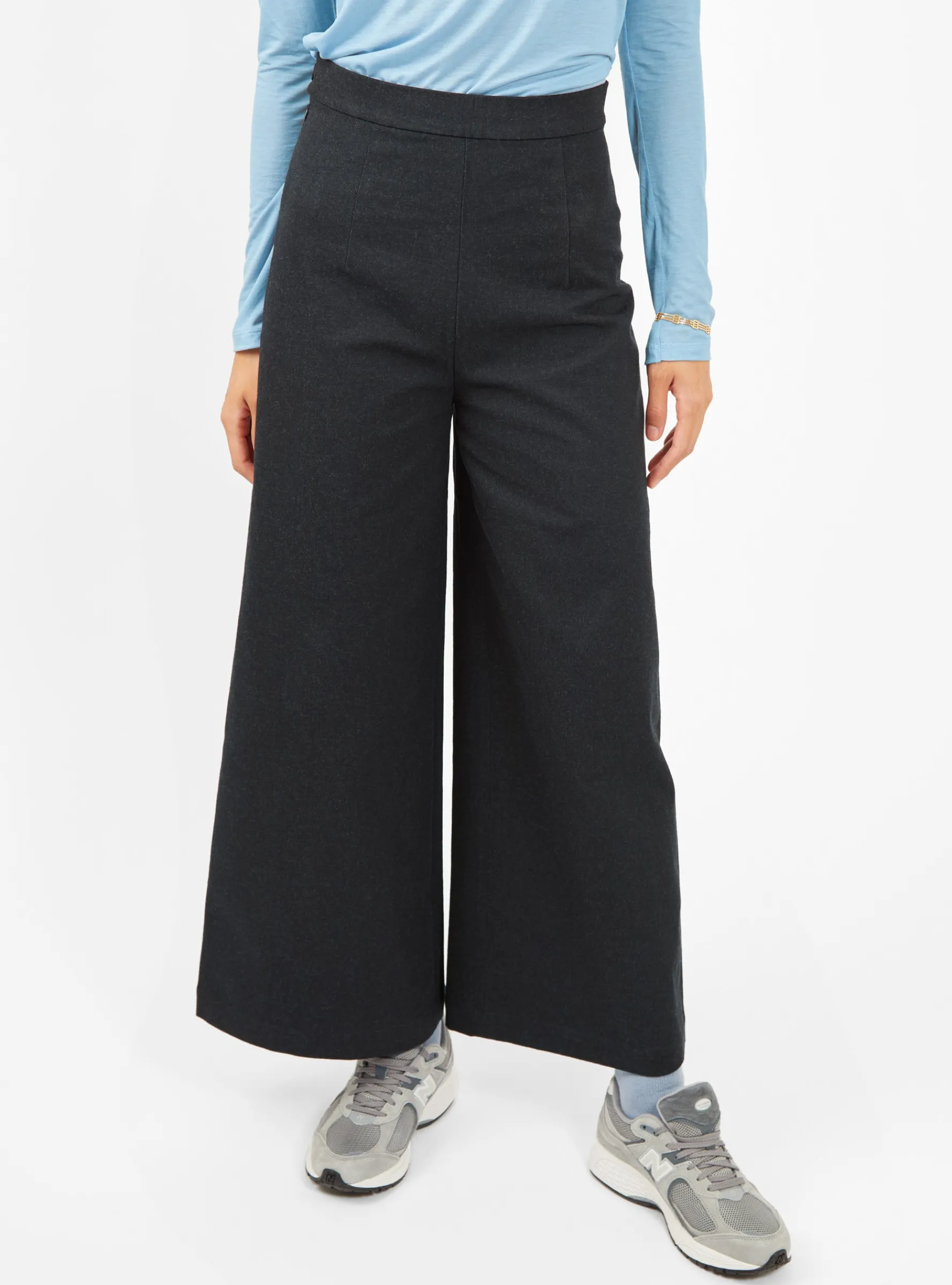 Signature Wide-Leg Trousers Navy<7115 by Szeki Fashion