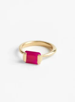 Square Ring Gold and Magenta Chalcedony<BEATRIZ PALACIOS New