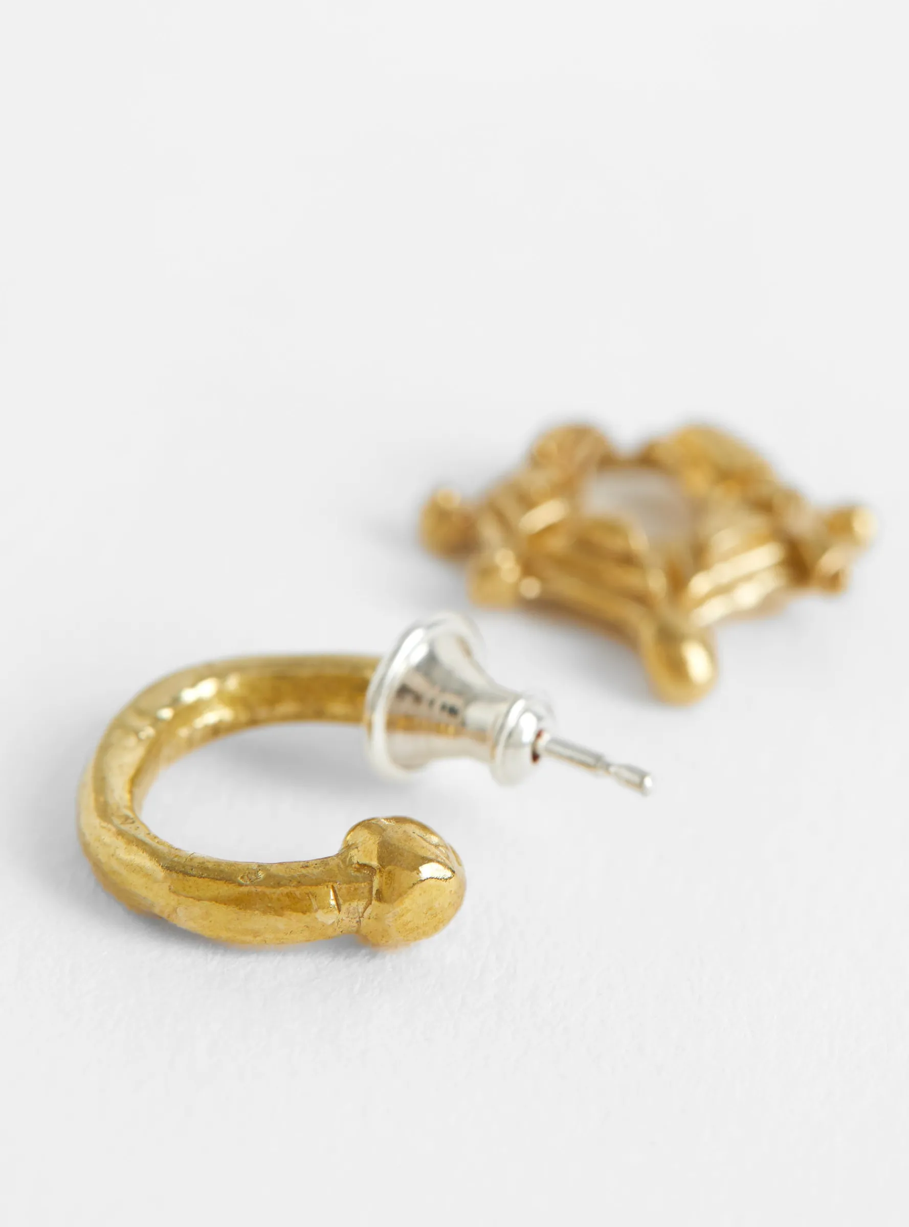 The Pierrot Tomb Charm Hoop Brass<Ruby Jack Sale