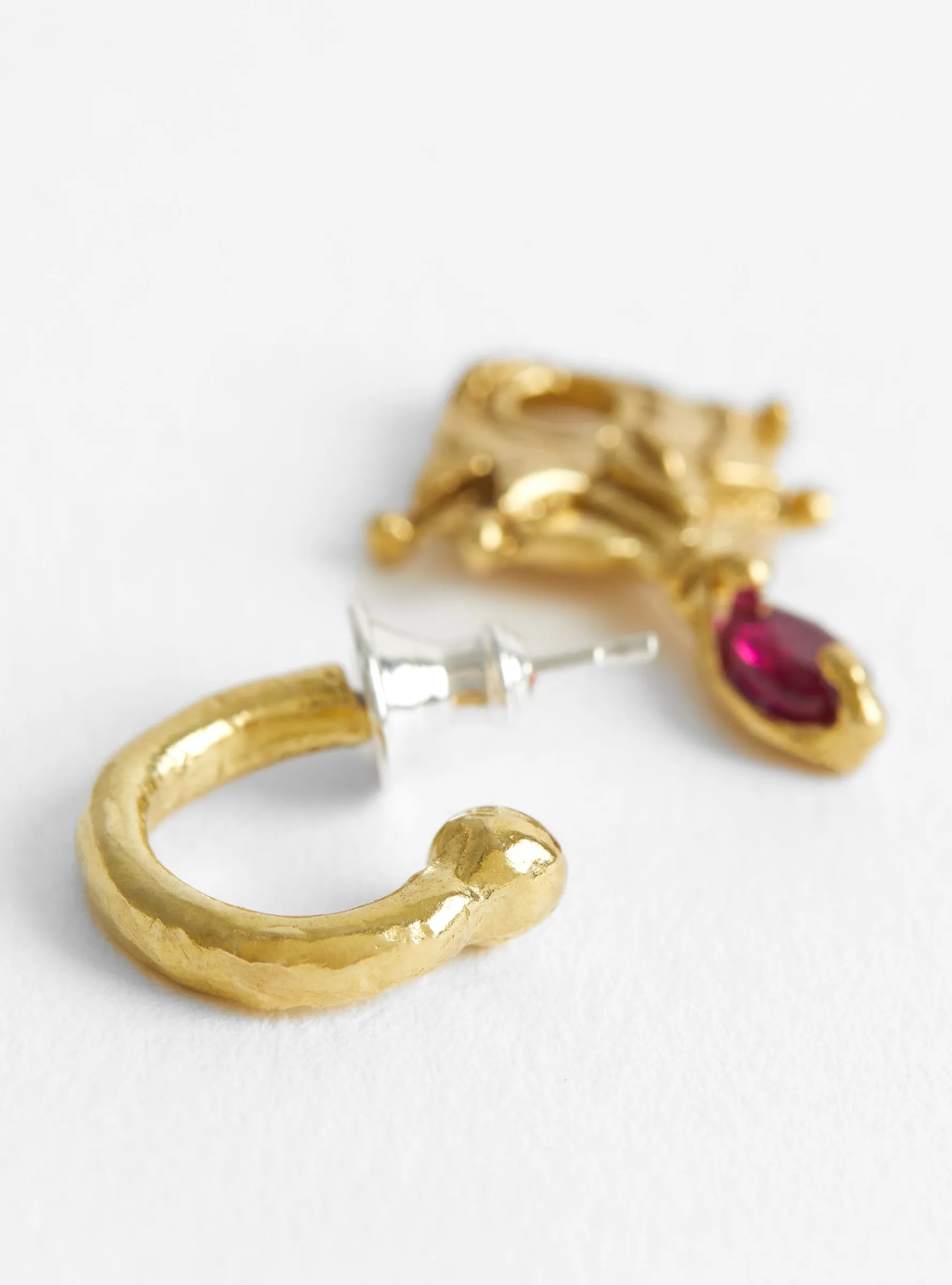 The Pierrot Tomb Charm Hoop Ruby<Ruby Jack Outlet