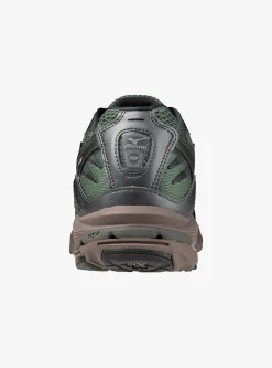 Wave Rider 10 Y2K Pack Agave Green, Black Sand & Metallic Grey<Mizuno Clearance